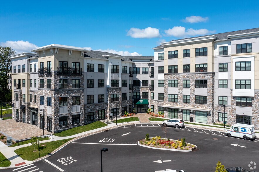 More Photos Of 105 Corporate Park Dr, West Harrison Multifamily For Sale