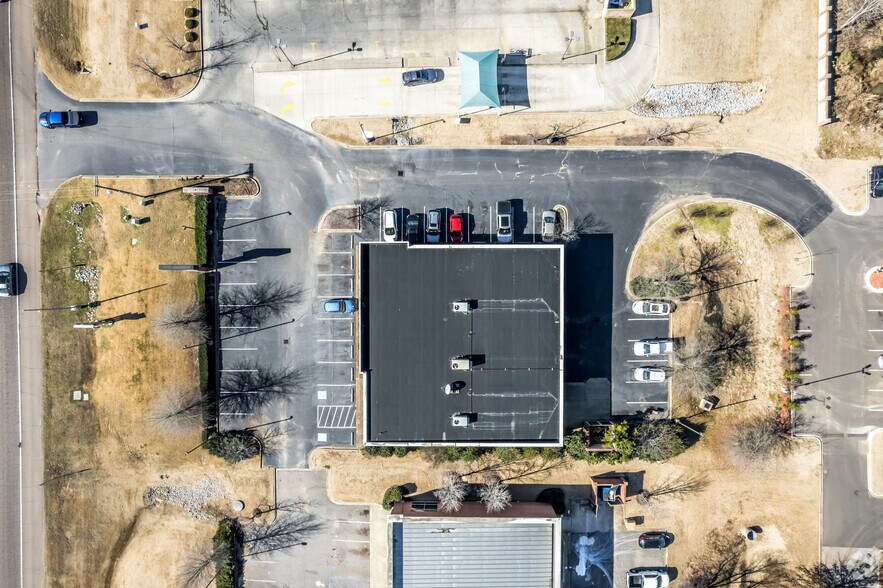 More Photos Of 6830 Goodman Rd, Olive Branch Auto Repair For Lease