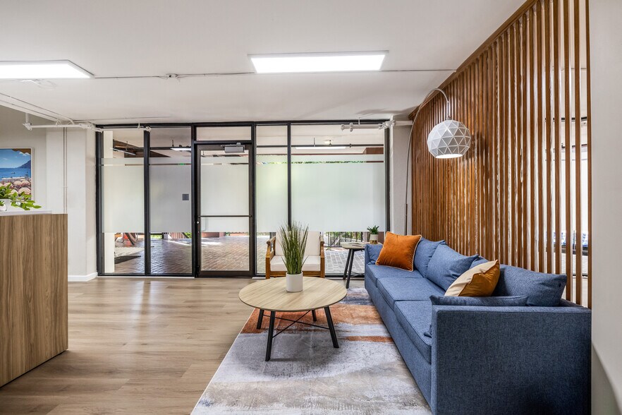 More Photos Of 444 Hobron Ln, Honolulu Coworking Space