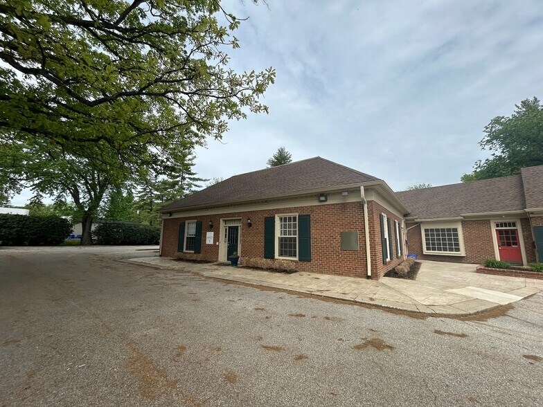 More Photos Of 614 Wooster Pike, Terrace Park Storefront Retail Office For Lease