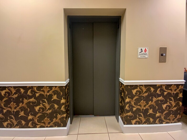 More Photos Of 1005 Broad St, Augusta Office Residential For Sale