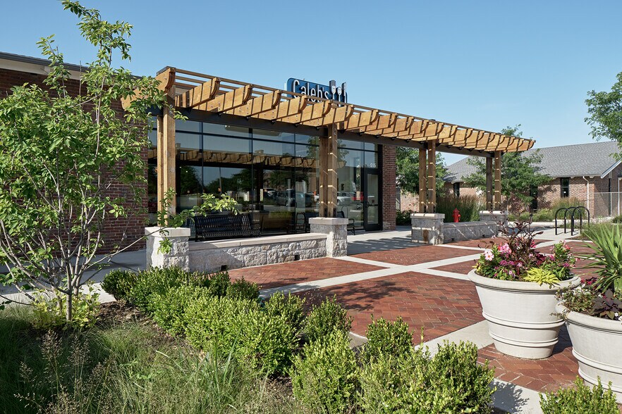 More Photos Of 401 E Red Bridge Rd, Kansas City Unknown For Lease