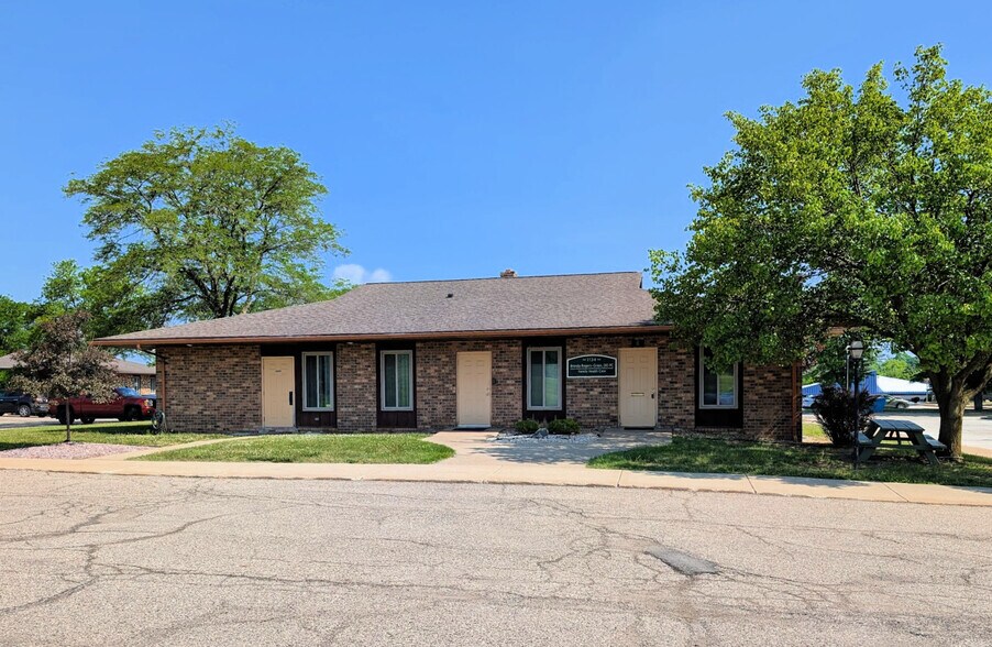 More Photos Of 1134 S Linden Rd, Flint Medical For Sale