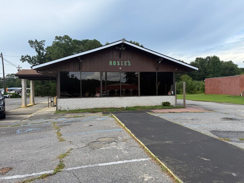 More Photos Of 170 US Highway 64 W, Plymouth General Retail For Lease