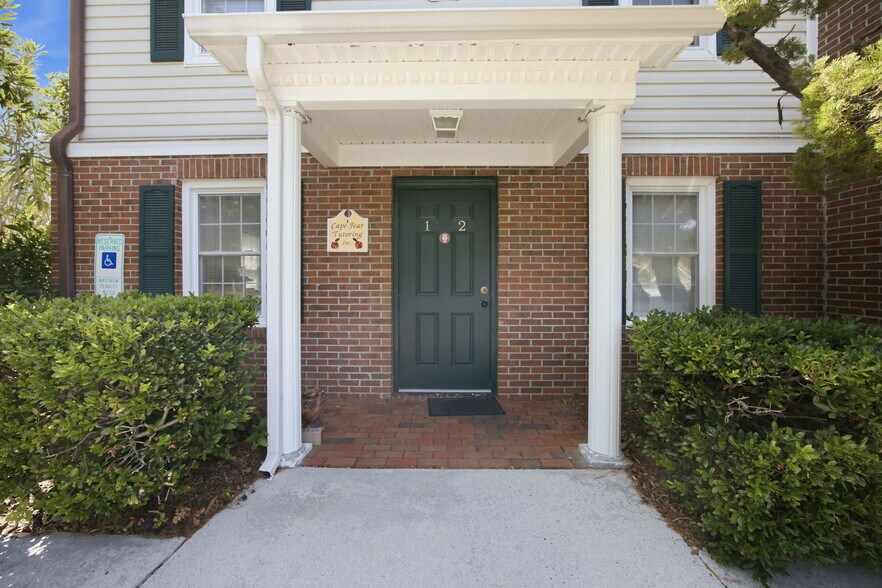 More Photos Of 3801 Wrightsville Ave, Wilmington Office Residential For Lease