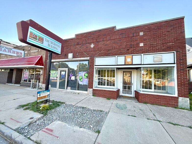 Primary Photo Of 4448 Lewis Ave, Toledo Storefront For Sale