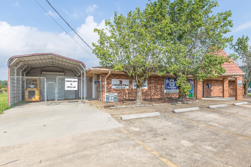 More Photos Of 300 Alamar St, Fort Oglethorpe General Retail For Sale