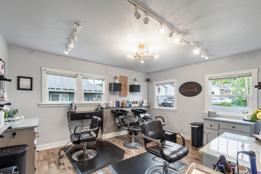 More Photos Of 852 S Market Blvd, Chehalis Office For Sale