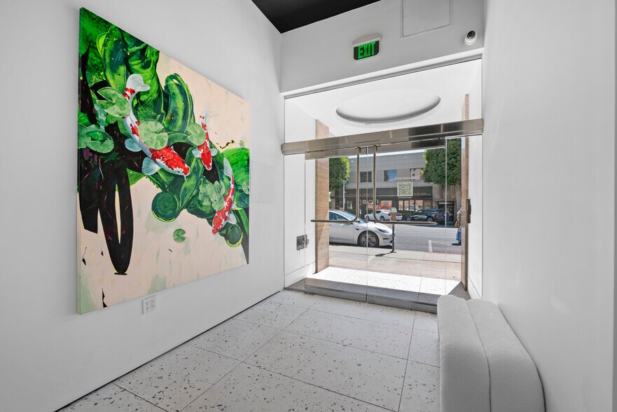 More Photos Of 139-147 S Beverly Dr, Beverly Hills Loft Creative Space For Lease