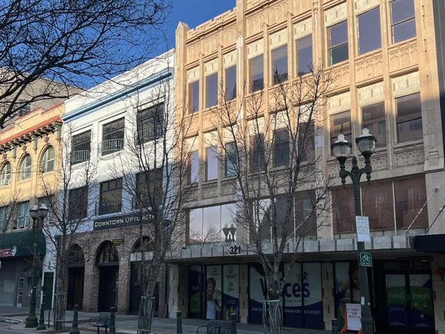 More Photos Of 321 E Weber Ave, Stockton Schools For Sale