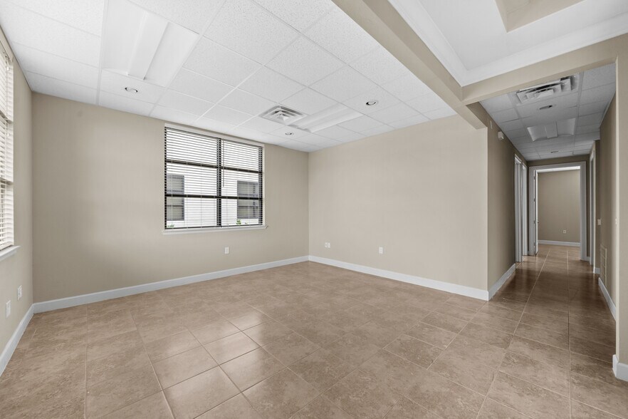 More Photos Of 8118 Fry Rd, Cypress Unknown For Lease