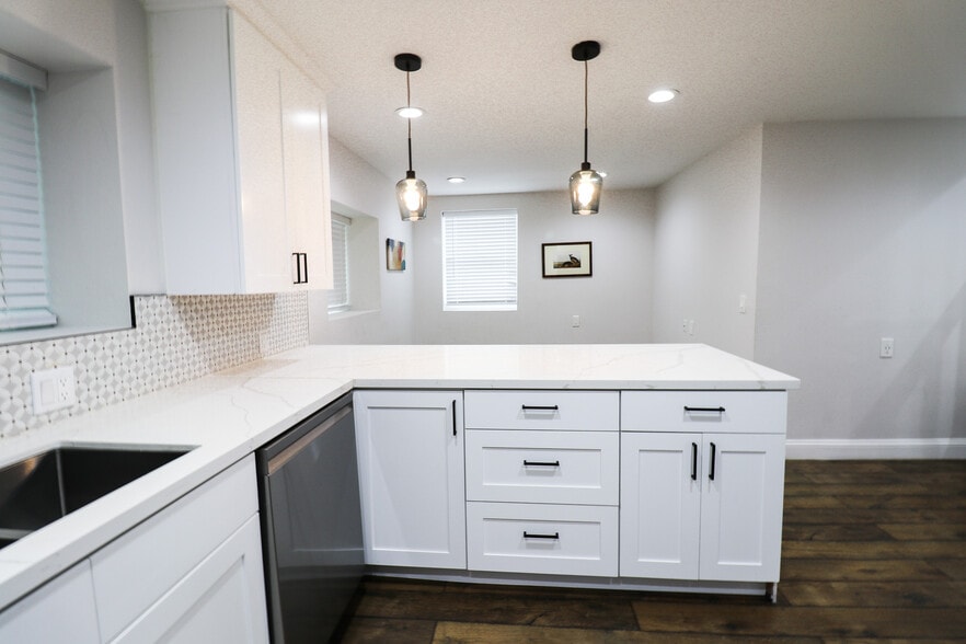 More Photos Of 875 Wood St, Oakland Apartments For Sale