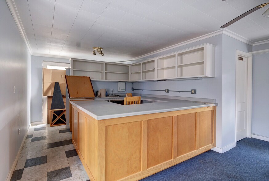 More Photos Of 329 4th St, Wausau Storefront Retail Residential For Sale