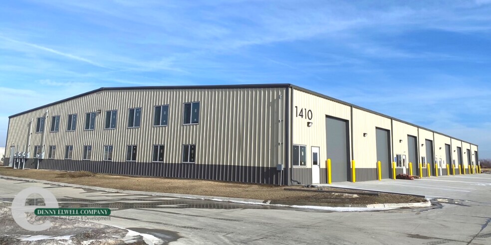 More Photos Of 1410 W Walnut St, Elkhart Light Distribution For Lease