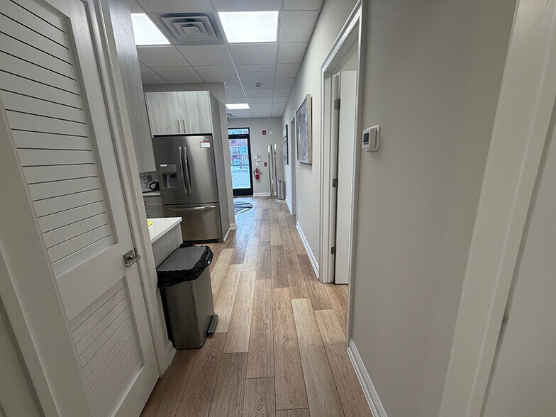 More Photos Of 293 Lafayette Ave, Hawthorne Storefront Retail Office For Lease