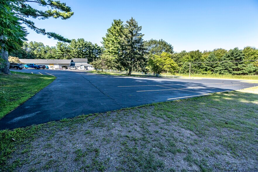 More Photos Of N9581 US Highway 12, Merrillan Restaurant For Sale