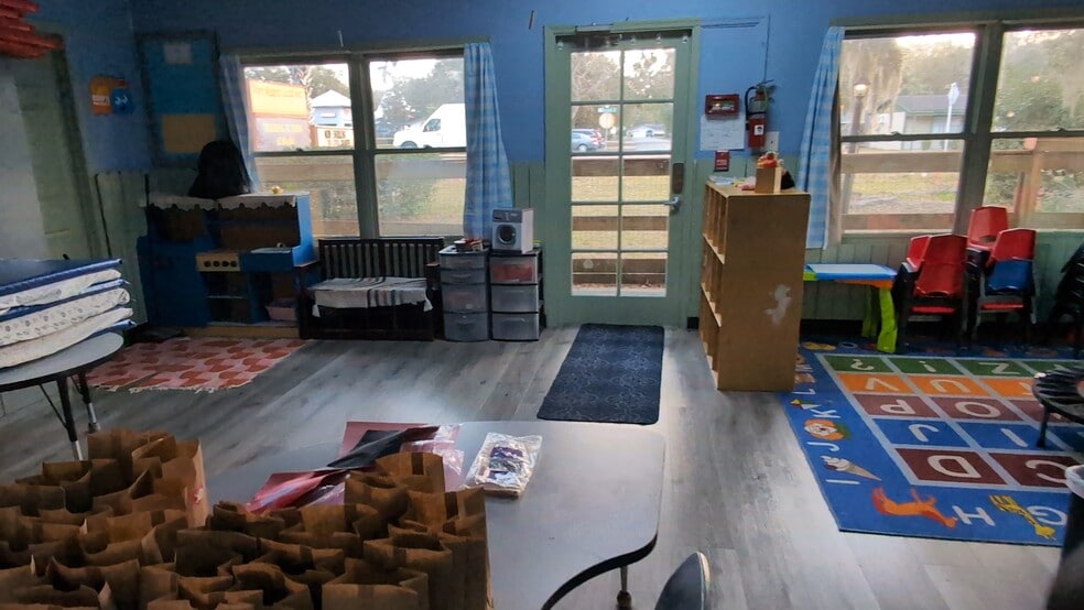 More Photos Of 25541 Sorrento Ave, Sorrento General Retail For Sale