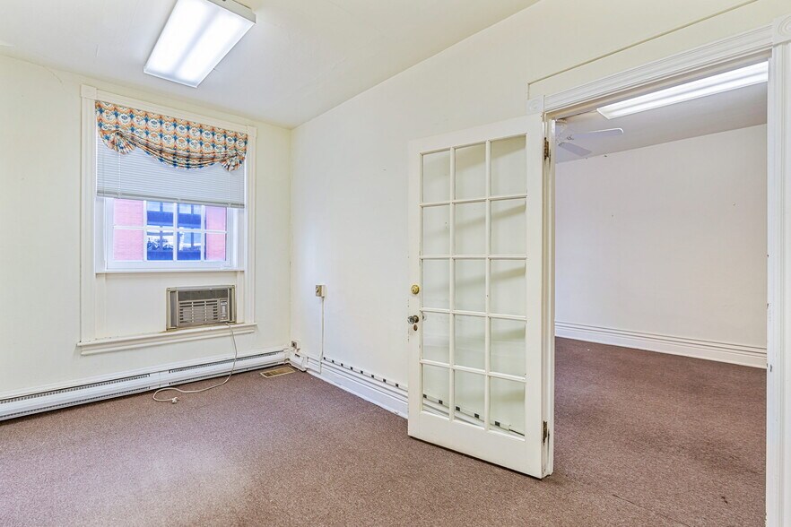 More Photos Of 911 W Hamilton St, Allentown Storefront Retail Office For Sale