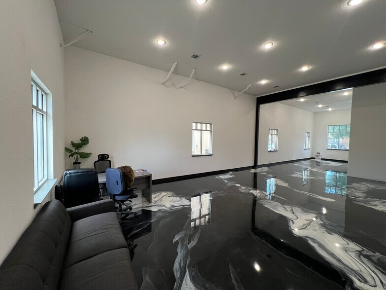 More Photos Of 6513 Chase Oaks Blvd, Plano Medical For Sale