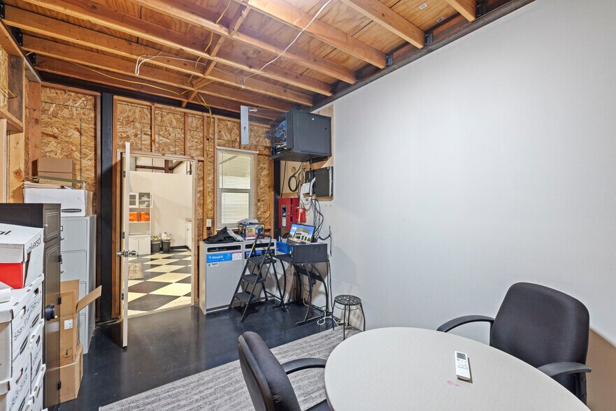 More Photos Of 401 Glass Ln, Modesto Warehouse For Lease