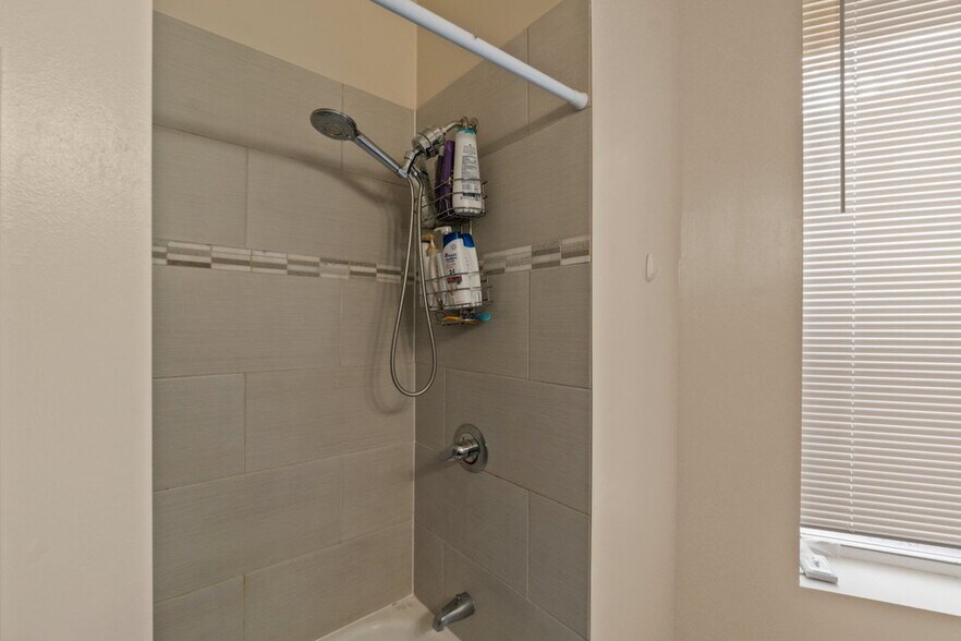 More Photos Of 2740 Saint Paul St, Baltimore Apartments For Sale