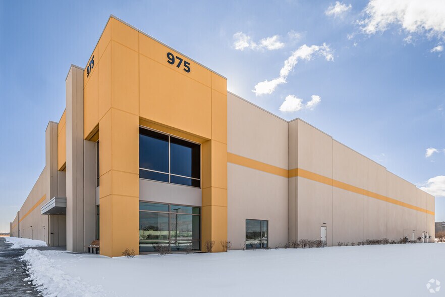 Primary Photo Of 975 Lordship Blvd, Stratford Warehouse For Lease