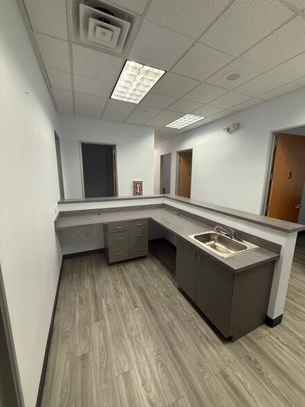More Photos Of 2843 St Rose Pky, Henderson Medical For Lease