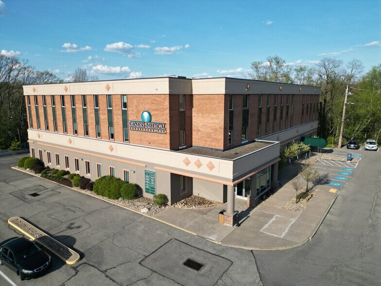 Primary Photo Of 8150 Perry Hwy, Pittsburgh Medical For Lease
