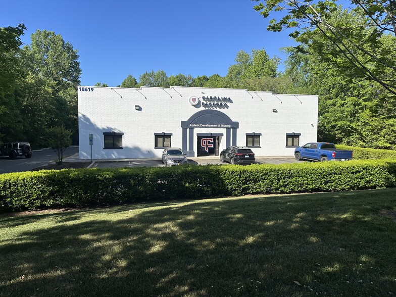 Primary Photo Of 18619 Starcreek Dr, Cornelius Light Distribution For Lease