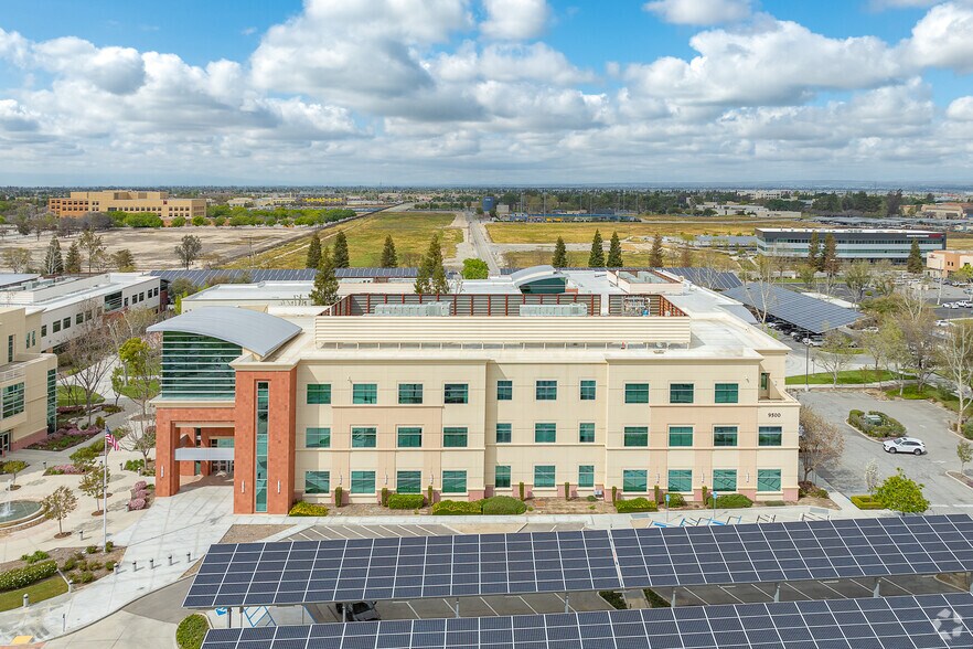 More Photos Of 9500 Ming Ave, Bakersfield Office For Lease