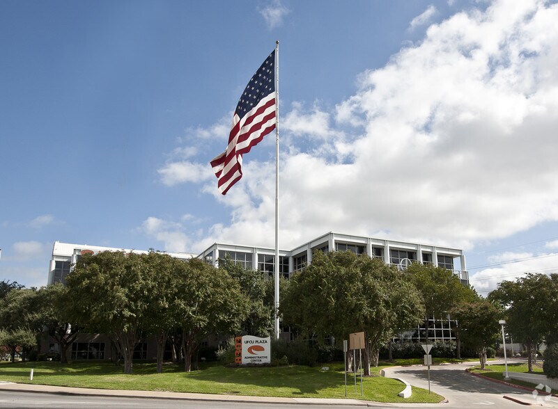 More Photos Of 8303 N Mopac Expy, Austin Office For Sale