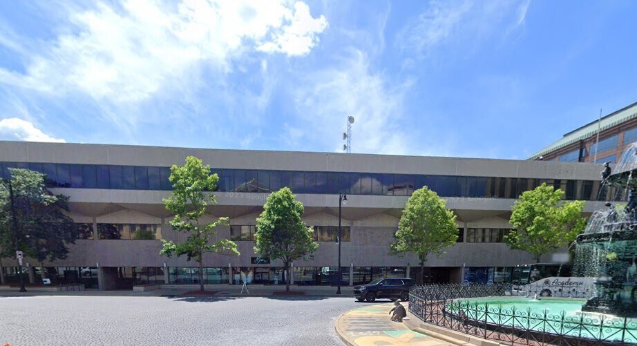 More Photos Of 1 Dexter Plz, Montgomery Specialty For Lease