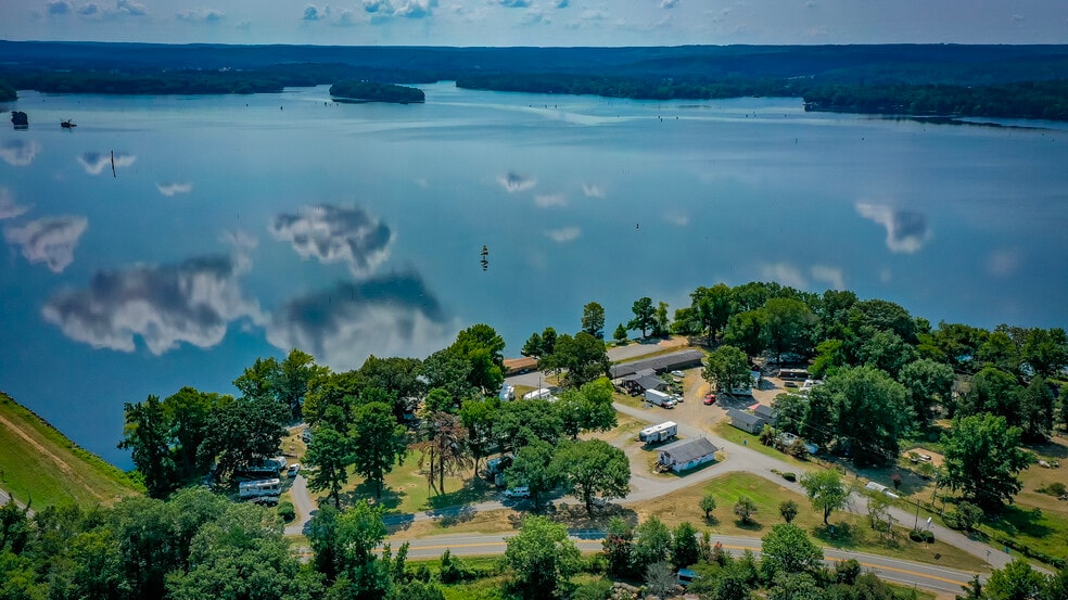 More Photos Of 18 Coffee Creek Lndg, Perryville Hotel For Sale