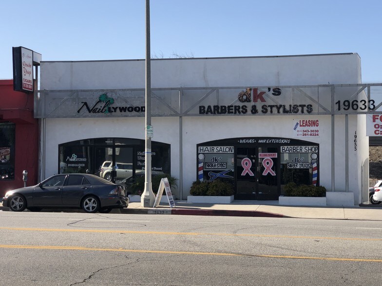 More Photos Of 19625 Ventura Blvd, Tarzana Medical For Lease