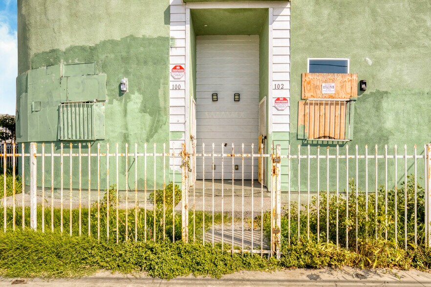 More Photos Of 6500 S Main St, Los Angeles Apartments For Sale