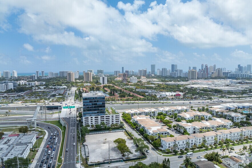 More Photos Of 20200 W dixie Hwy, Aventura Medical For Sale