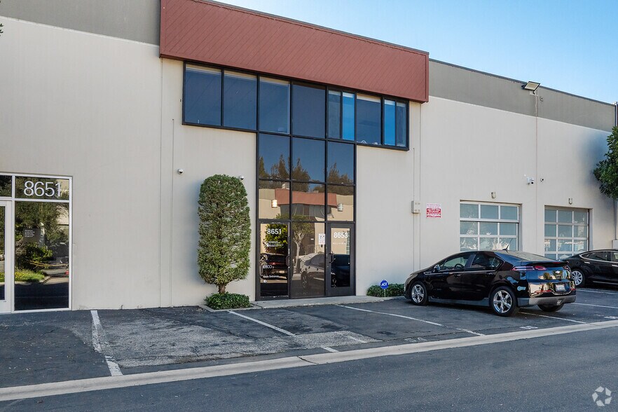 More Photos Of 8651-8671 Hayden Pl, Culver City Warehouse For Lease