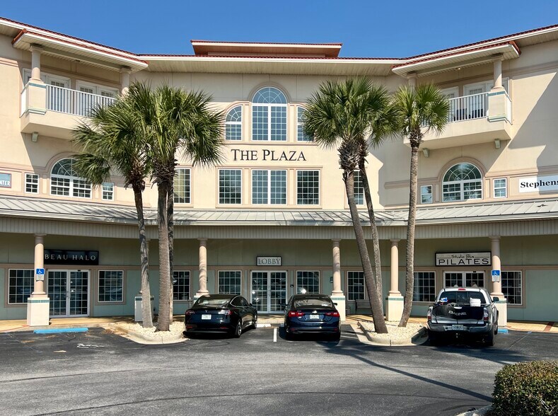 More Photos Of 4507 Furling Ln, Destin Loft Creative Space For Sale