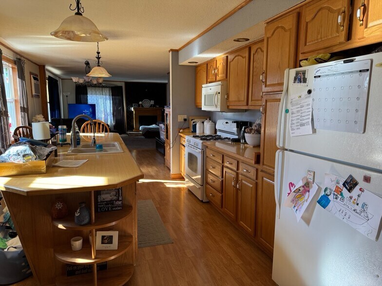 More Photos Of 68290 S Main St, Iron River General Retail For Sale