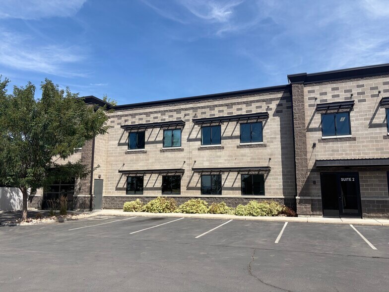 More Photos Of 740 W 500 S, West Bountiful Light Distribution For Lease