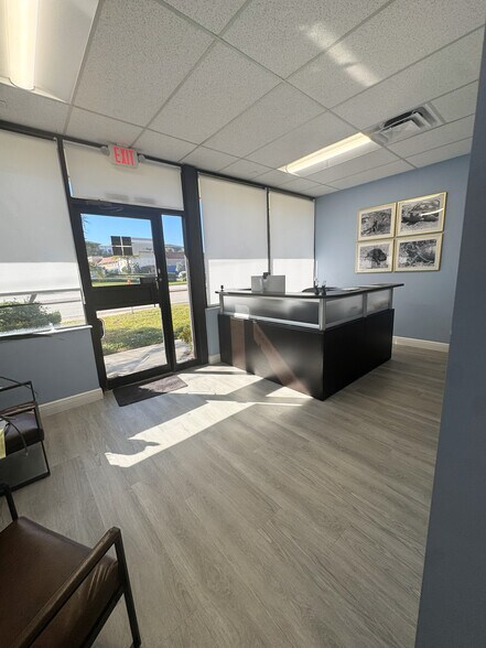 More Photos Of 1983 Pga Blvd, Palm Beach Gardens Medical For Lease