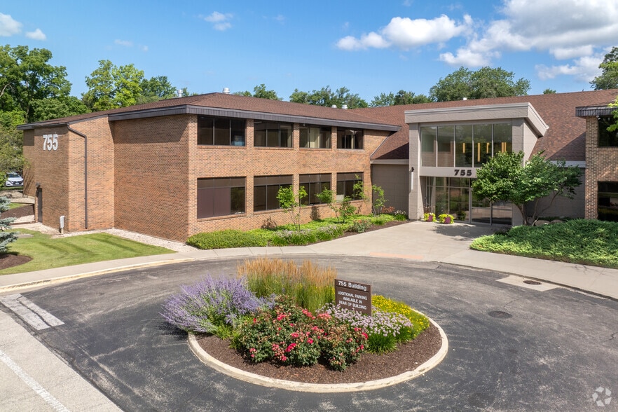 More Photos Of 755 S Milwaukee Ave, Libertyville Medical For Lease