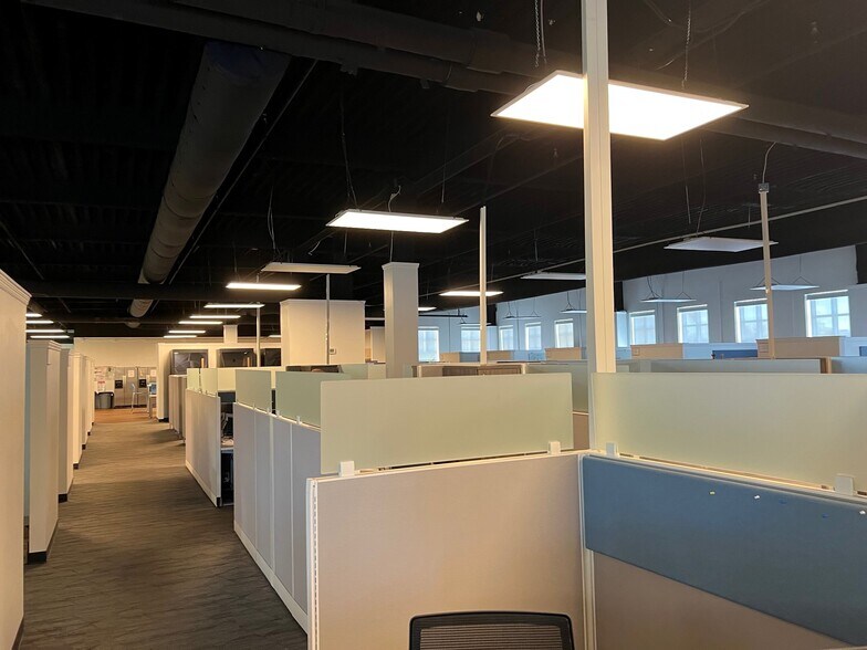 More Photos Of 8701 Maitland Summit Blvd, Orlando Health Club For Lease