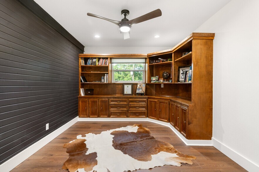 More Photos Of 2355 Jackson League Cir, Brenham Lodge Meeting Hall For Sale