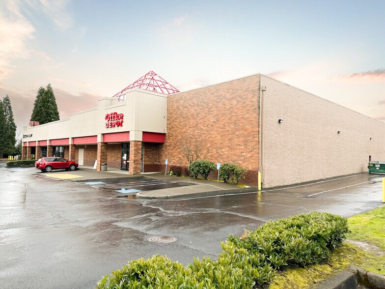 More Photos Of 12115-12117 SE Stevens Rd, Portland Unknown For Lease