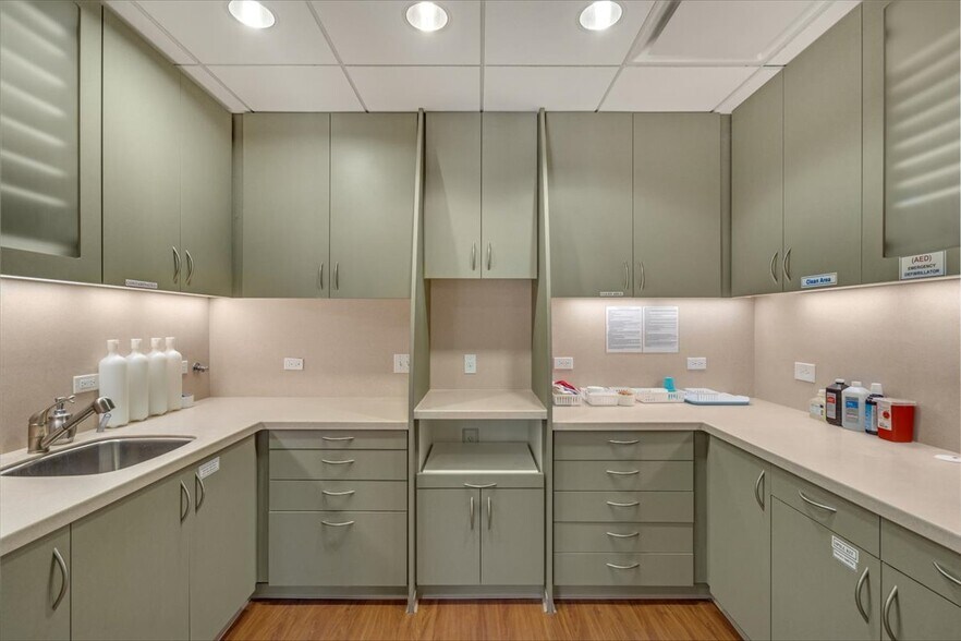 More Photos Of 2410 Dyer Ln, Fremont Medical For Lease