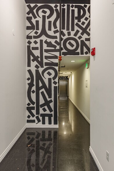 More Photos Of 735 S Broadway, Los Angeles Storefront For Sale