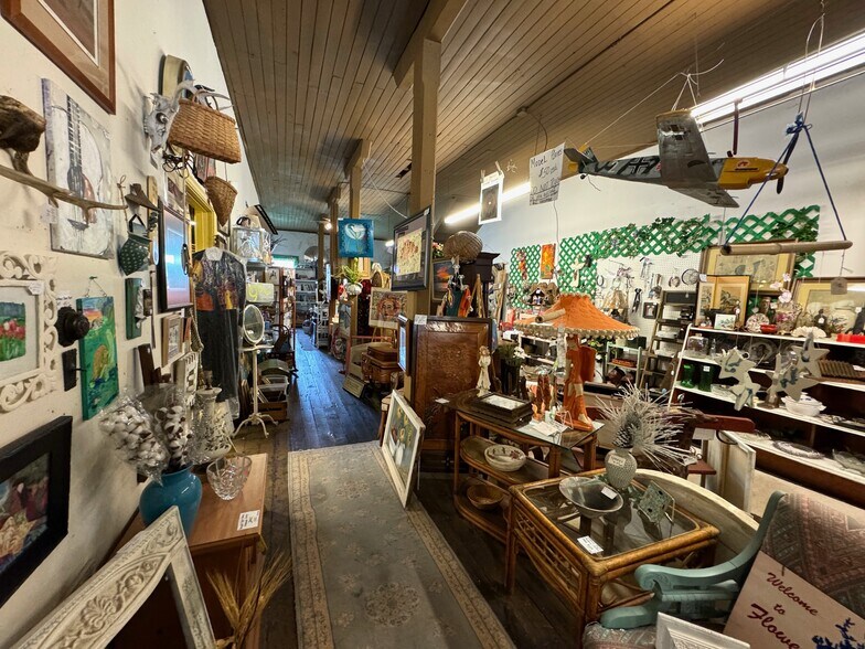 More Photos Of 5504 Main St, Flowery Branch Restaurant For Sale