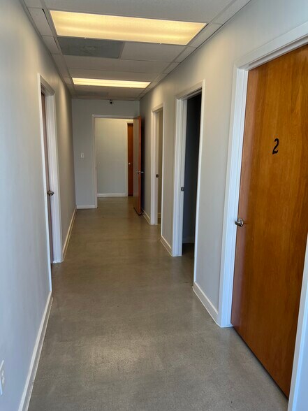 More Photos Of 3251 Harry Wurzbach Rd, San Antonio Medical For Lease