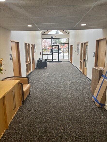 More Photos Of 6628 212th St SW, Lynnwood Office For Lease
